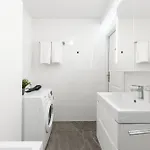 Апартаменты Cozy With Balcony Near Muzeum Zycia
