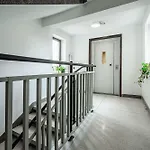 Апартаменты Cozy With Balcony Near Muzeum Zycia *