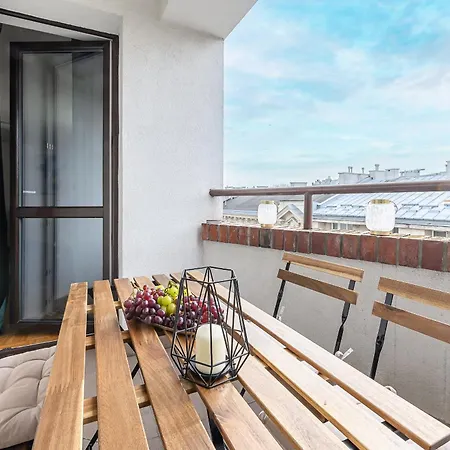 Lumina I Cozy 2br With Balcony I Parking I Center *