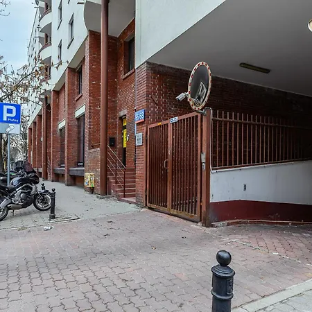 Apartamento Cozy With Balcony Near Muzeum Zycia
